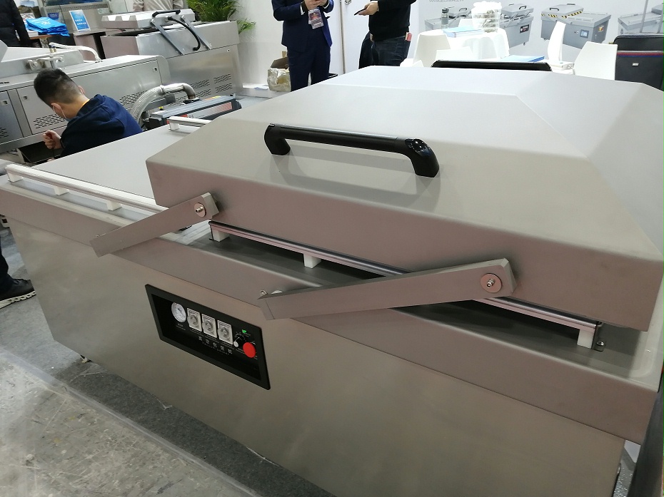 歐拓手輪廠家專業(yè)制造管狀拉手，內(nèi)波手輪,背波紋手輪,橢圓拉手,膠木拉手,方形拉手